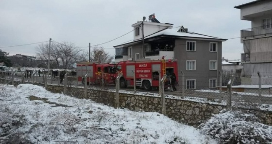 Kombi patladı, baba-kız canını zor kurtardı