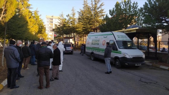 Konya'da aile hekimi Kovid-19 nedeniyle hayatını kaybetti