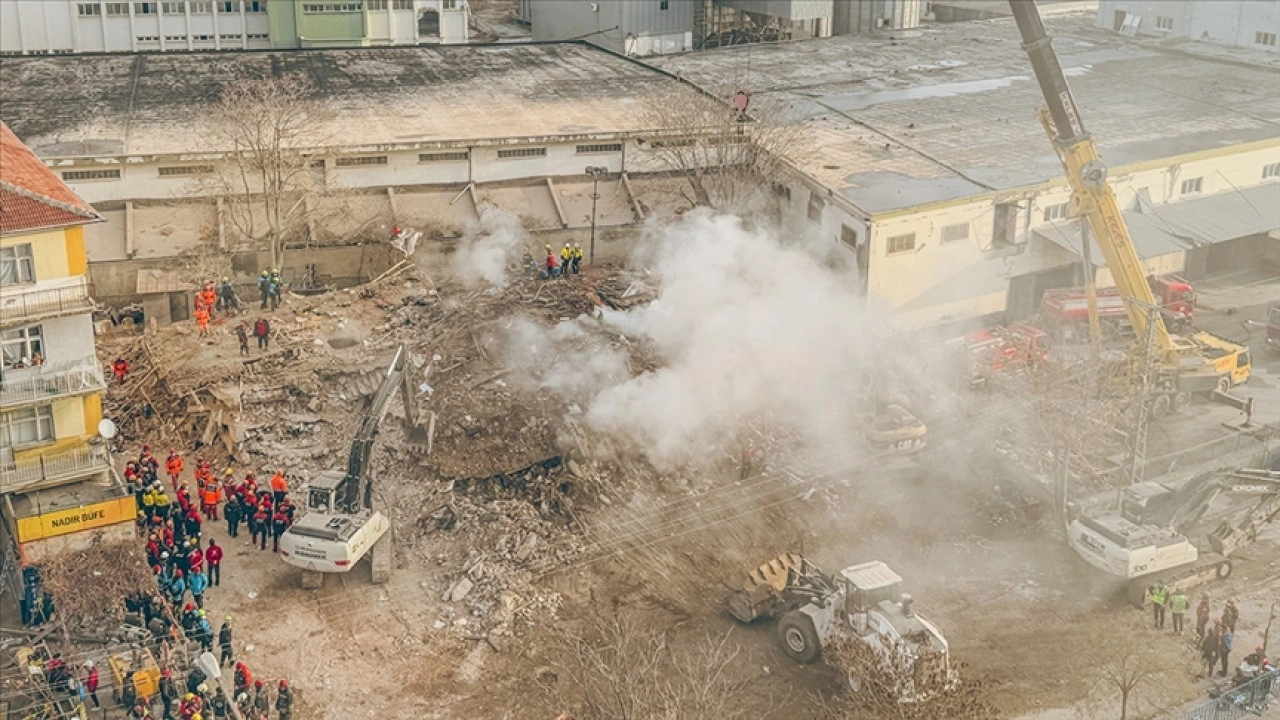 Konya'da çöken binadan kurtarılan yaralılar taburcu edildi