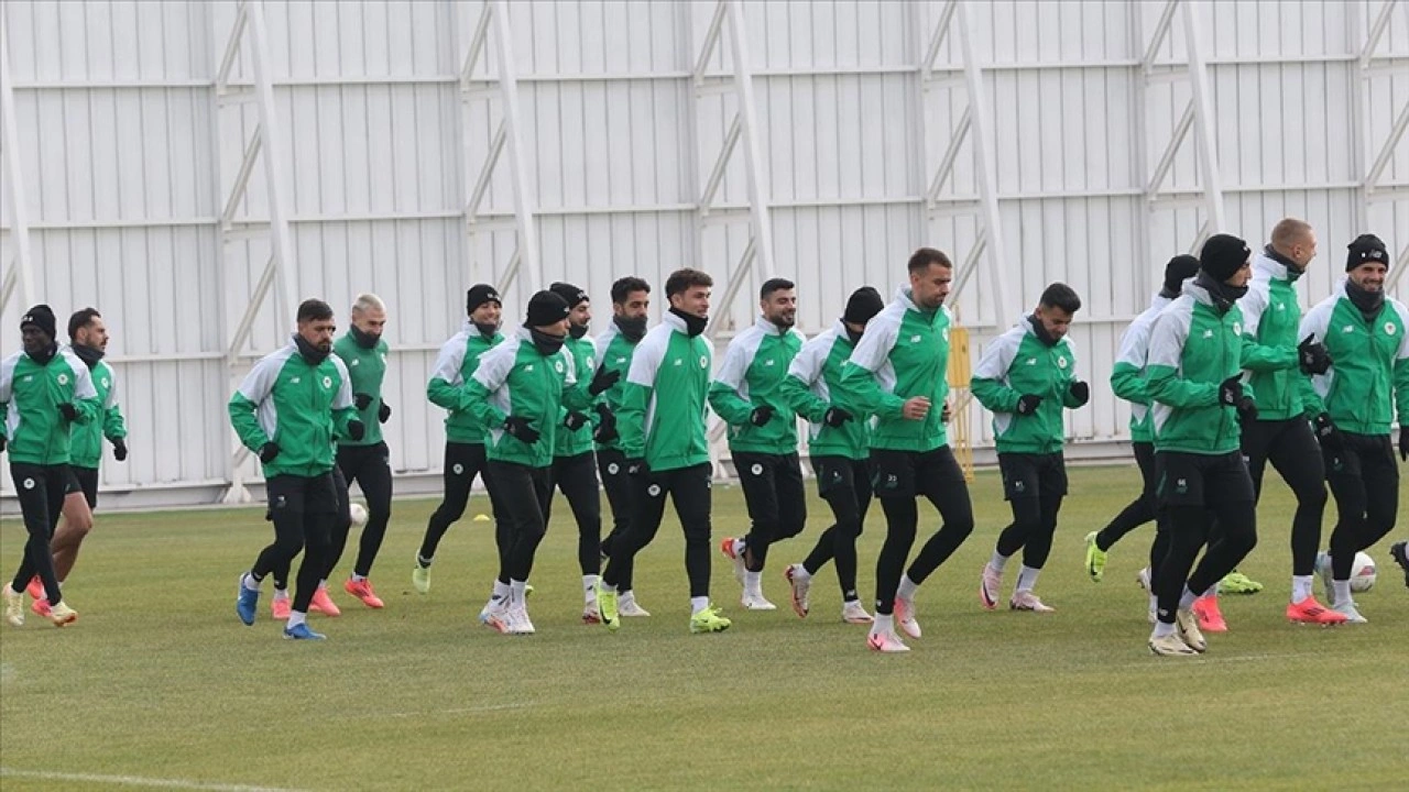 Konyaspor'da Adana Demirspor maçı hazırlıkları sürüyor