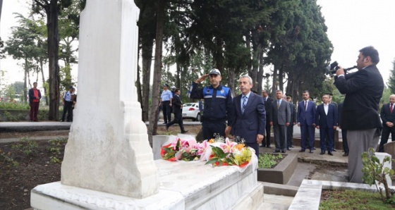 KORGENERAL ŞÜKRÜ NAİLİ GÖKBERK’İN KABRİ BAŞINDA BİR TÖREN DÜZENLENDİ