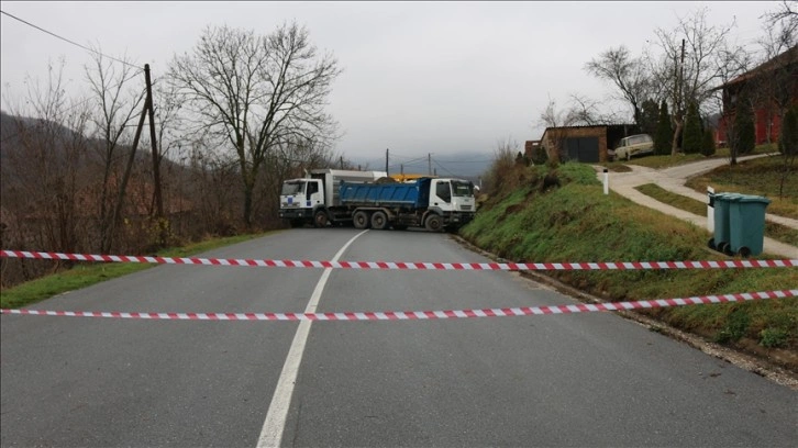 Kosova'nın kuzeyindeki barikatlar halen kaldırılmadı