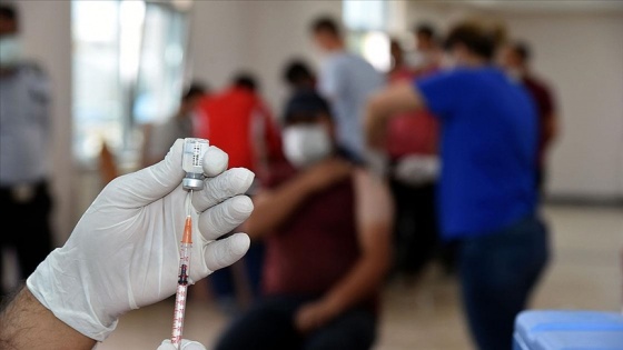 Kovid-19'la mücadelede son 24 saatte toplam 881 bin 755 aşı uygulandı