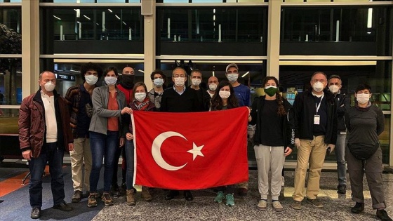 Kovid-19/ koronavirüs salgını nedeniyle Arjantin'de kalan Türkler vatan yolunda