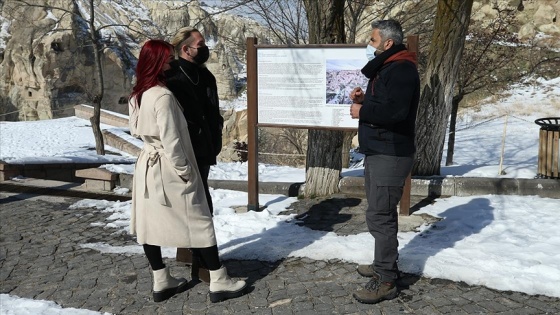 Kovid-19 salgınından olumsuz etkilenen turist rehberleri eski günlerini özlüyor