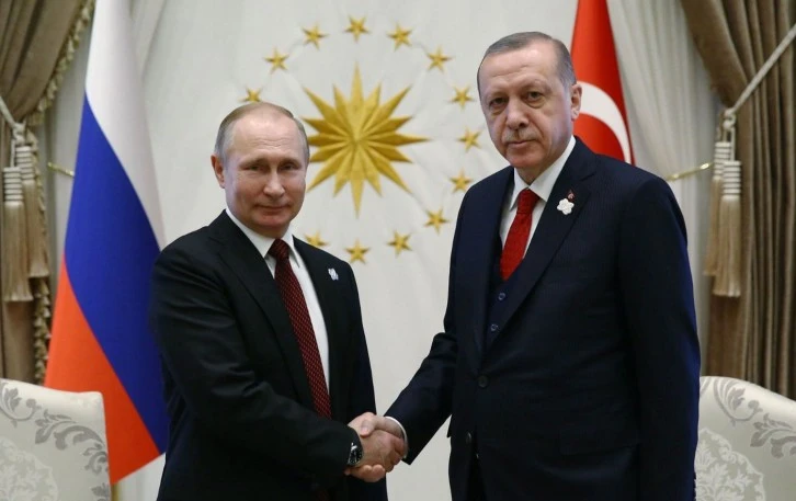 Kremlin: Putin'in Türkiye'yi ziyaret etme sözü yürürlükte