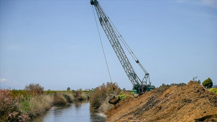 Küçük Menderes Nehri'ni kirlilik ve taşkından kurtaracak çalışmalarda sona gelindi