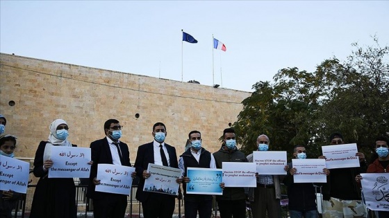 Kudüs'te Fransa ve Macron'un İslam karşıtlığı protesto edildi