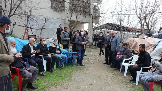 Kulp&#039;taki şehit yakınlarından terör örgütü PKK&#039;ya tepki