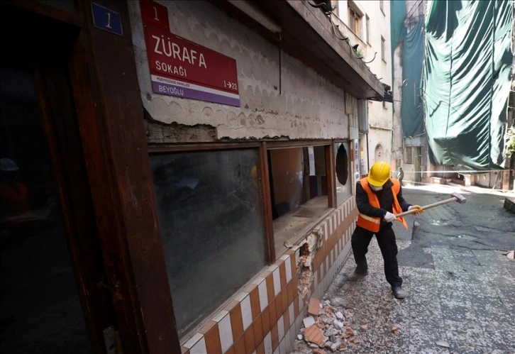 Kültür ve sanat merkezi olacak Zürafa Sokak'ta ilk fiziki adım atıldı