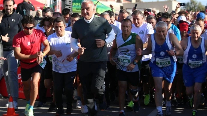 Kültür ve Turizm Bakanı Ersoy, Uluslararası 7. Gelibolu Maratonu'na katıldı