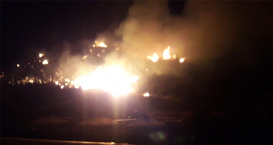 Kumluca'da korkutan yangın söndürüldü