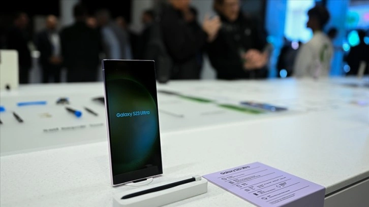 Küresel akıllı telefon satışları ikinci çeyrekte Samsung ve Apple öncülüğünde yüzde 6,5 arttı