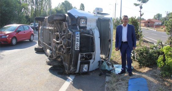 Kütahya'da işçileri taşıyan minibüs devrildi: 8 yaralı