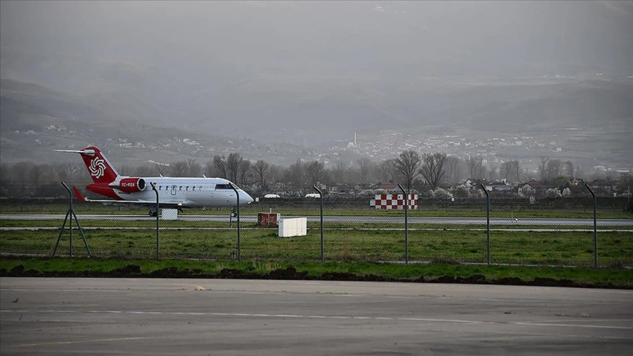 Kuzey Makedonya'daki yangında ağır yaralanan 3 kişi ambulans uçakla Türkiye'ye getiriliyor