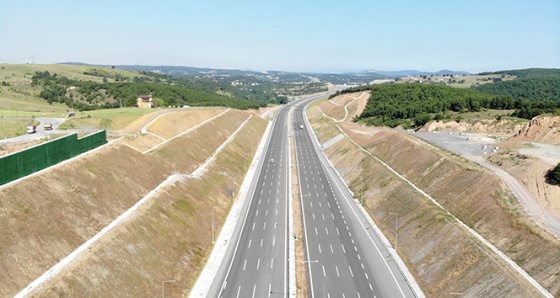 Kuzey Marmara Otoyolu'nun trafiğe açılan bölümleri havadan görüntülendi