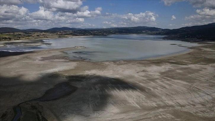 Ladik Gölü kuraklığın etkisiyle küçülüyor