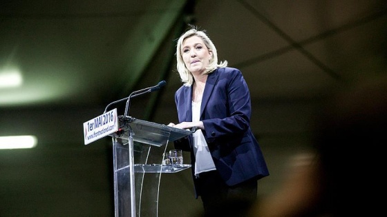 Le Pen partisine dönmek istiyor