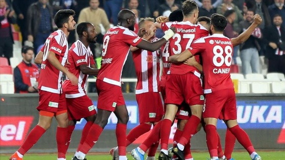 Lider Sivasspor'un gol yükünü orta saha oyuncuları omuzladı