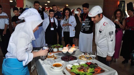 Lise öğrencileri Avrupa lezzetleri için yarıştı
