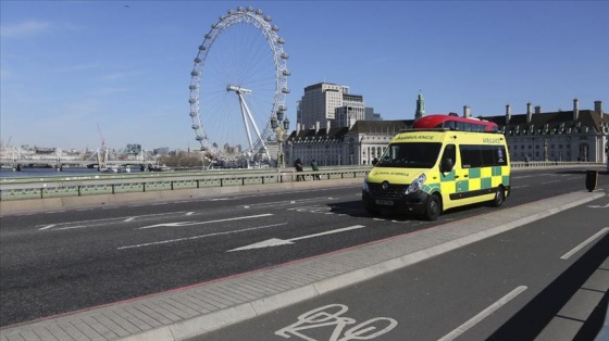 Londra'da bir fuar alanı 4 bin yataklı hastaneye çevriliyor