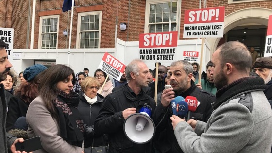 Londra'da Türk gencinin öldürülmesine tepki