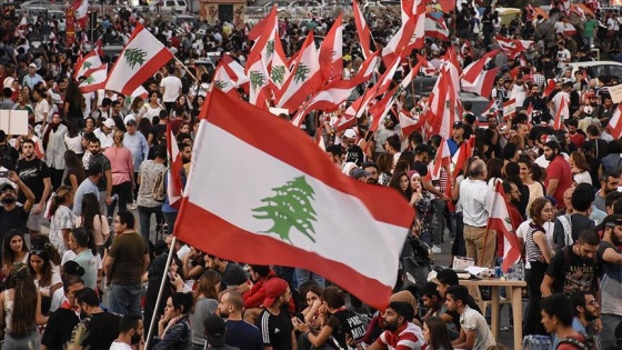 Lübnan'da temel ihtiyaç maddeleri tükenmek üzere