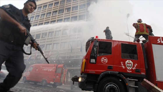 Lübnan'ın başkenti Beyrut'ta büyük bir patlama meydana geldi