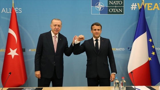 Macron'dan Erdoğan ile görüşmesine ilişkin açıklama: 'Yatıştırıcı bir iklimde' gerçekleşti