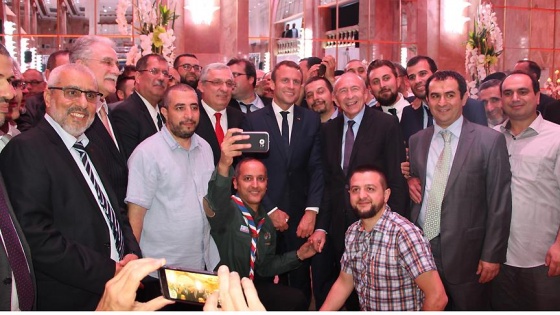 Macron Fransa İslam Konseyinin iftarına katıldı