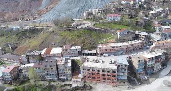 Madende heyelan riski nedeniyle 15 ev ve iş yeri tahliye edildi