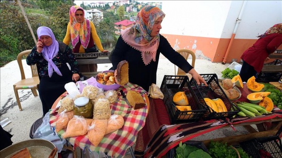 Mahalleliyi üretime teşvik için pazar kurdular