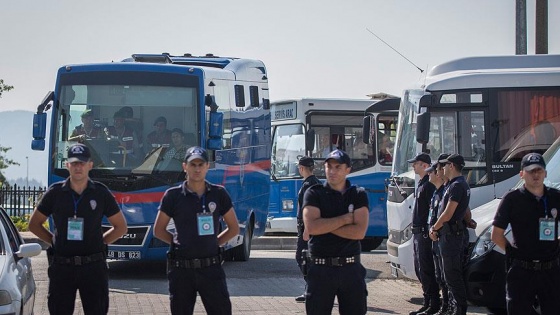 Mahkeme başkanından FETÖ sanıklarının avukatlarına tepki