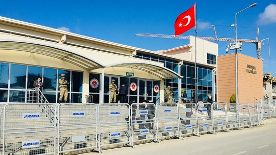 Mahkeme başkanından sanık avukatına tepki