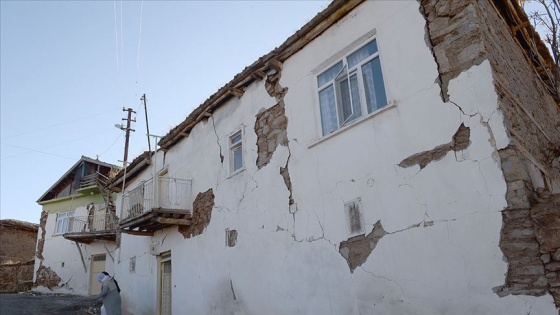 Malatya'da deprem nedeniyle 9 ilçede daha okullar 10 Şubat'ta açılacak