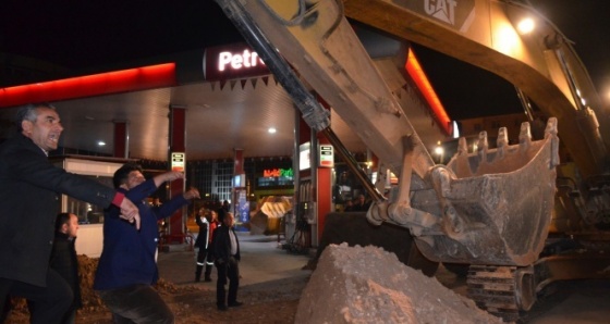 Malatya’da eski köy garajı yıkıldı