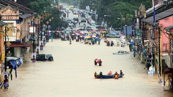 Malezya'da sel baskınları 11 binden fazla kişiyi yerinden etti