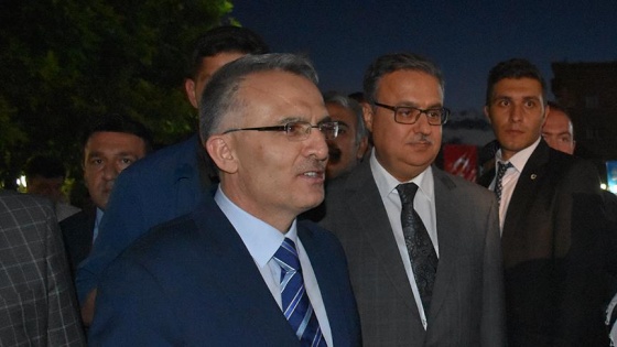 Maliye Bakanı Ağbal Şırnak'ta iftar programına katıldı