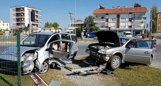 Manavgat’ta trafik kazası: 3 yaralı