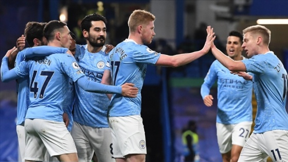 Manchester City, Chelsea karşısında farklı kazandı