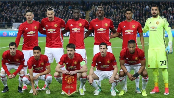 Manchester United ne yeniliyor ne de yeniyor