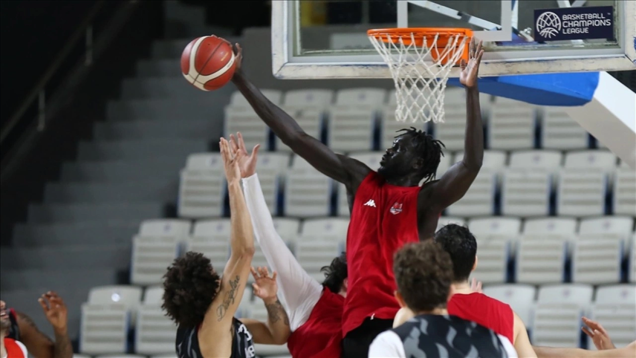 Manisa Basket hedefe "ilerleyerek ve büyüyerek" yürüyor