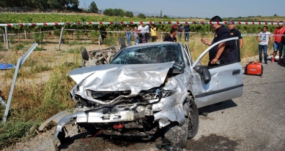 Manisa’da feci kaza: 2 ölü, 7 yaralı