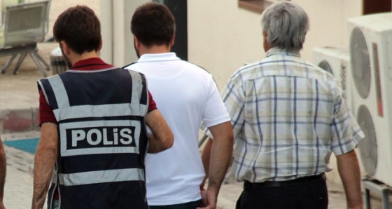 Manisa'da FETÖ'den 1 iş adamı tutuklandı