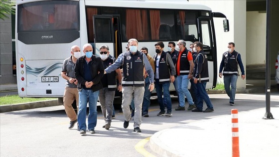 Manisa'da FETÖ operasyonunda 16 eski polis gözaltına alındı