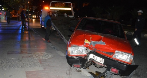 Manisa’da Halk Otobüsü ile Otomobil Çarpıştı: 2 Yaralı