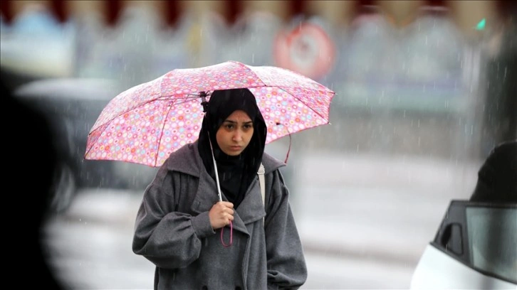 Manisa, İzmir ve Konya için gök gürültülü sağanak uyarısı