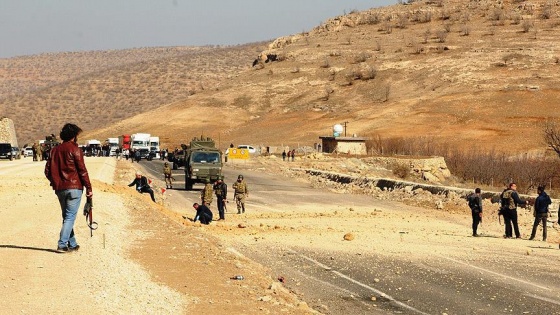 Mardin'de askeri aracın geçişi sırasında patlama