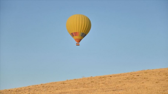 Mardin'de ilk sıcak hava balonu havalandı