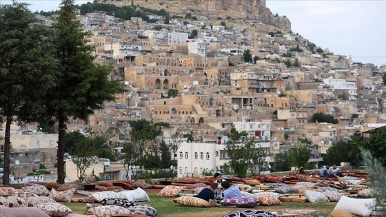 Mardin'in taş evlerinde yıldızlı 'dam palas' keyfi